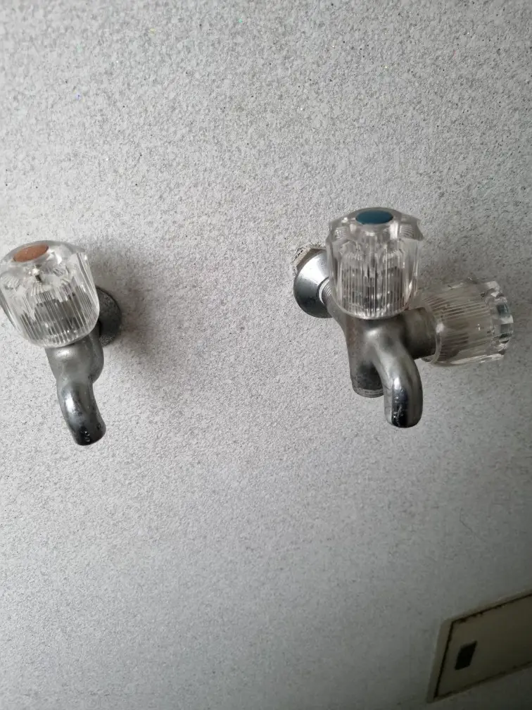 세탁실 베란다 수도꼭지 교체 - 누수와 동파 예방하기